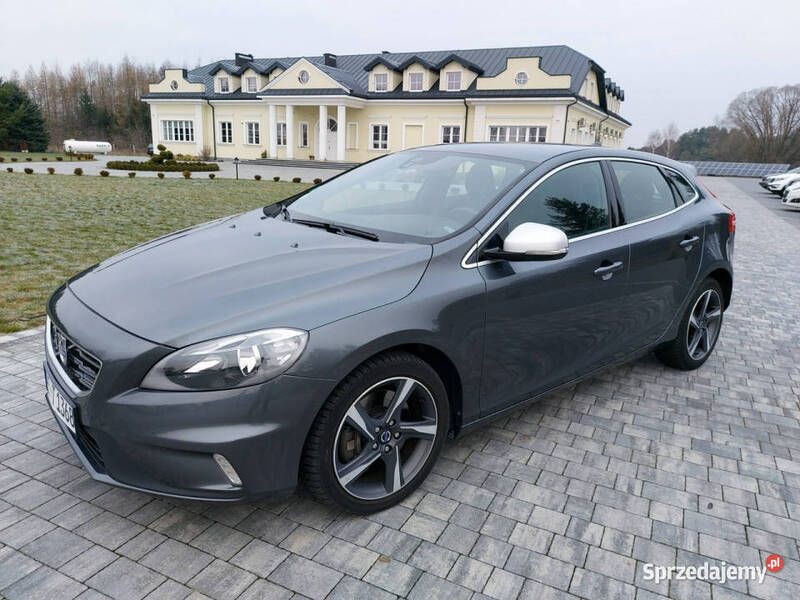 Szary Używany 2014 Volvo V40 R-Design Kombi | 41 400 zł (Uczciwa cena) - Obraz 1/4