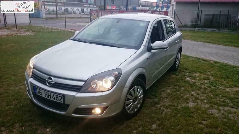 Srebrny (metalik) Używany 2004 Opel Astra Hatchback | 15 900 zł - Obraz 1/4