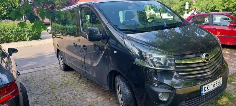 Czarny Używany 2018 Opel Vivaro Van | 90 000 zł - Obraz 1/4