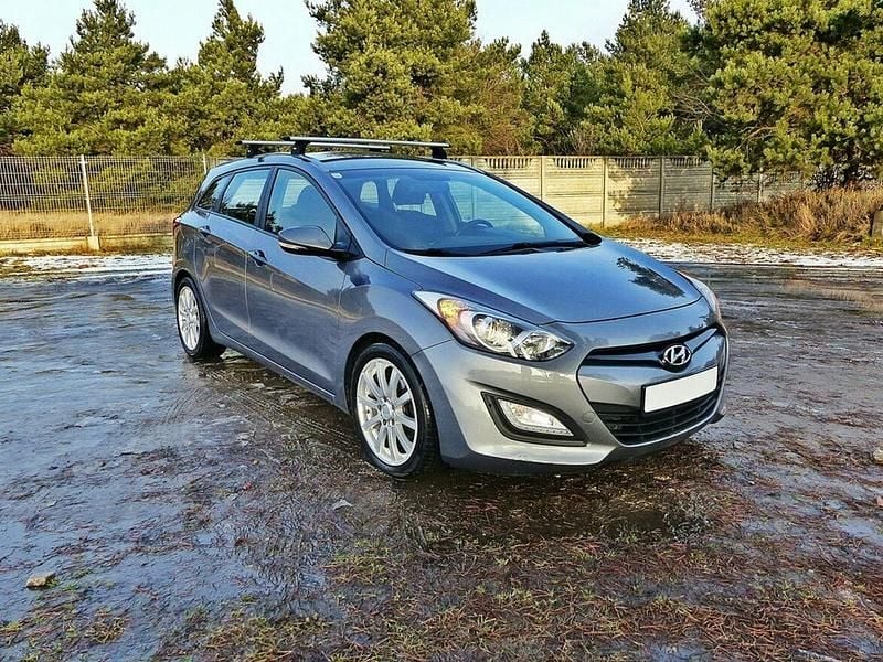 Używany Hyundai i30 90 KM (66 kW) 2012 Szary (metalik) Kombi