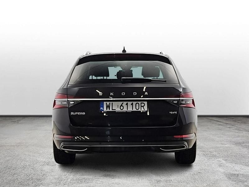 Używany Skoda Superb LAURIN & KLEMENT 190 KM (139 kW) 2021 Czarny Kombi