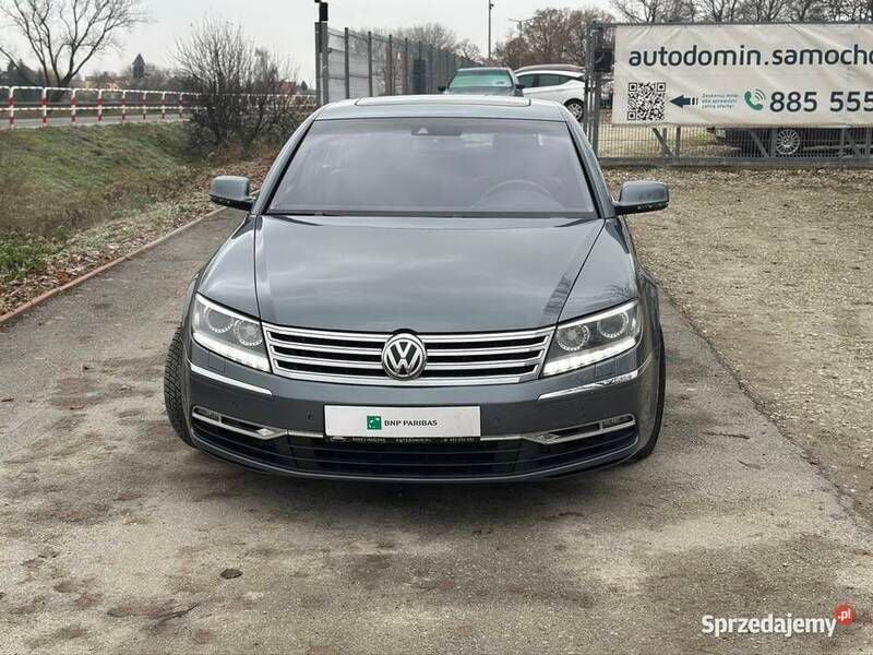 Szary Używany 2012 VW Phaeton Sedan/Limuzyna | 52 999 zł - Obraz 1/4