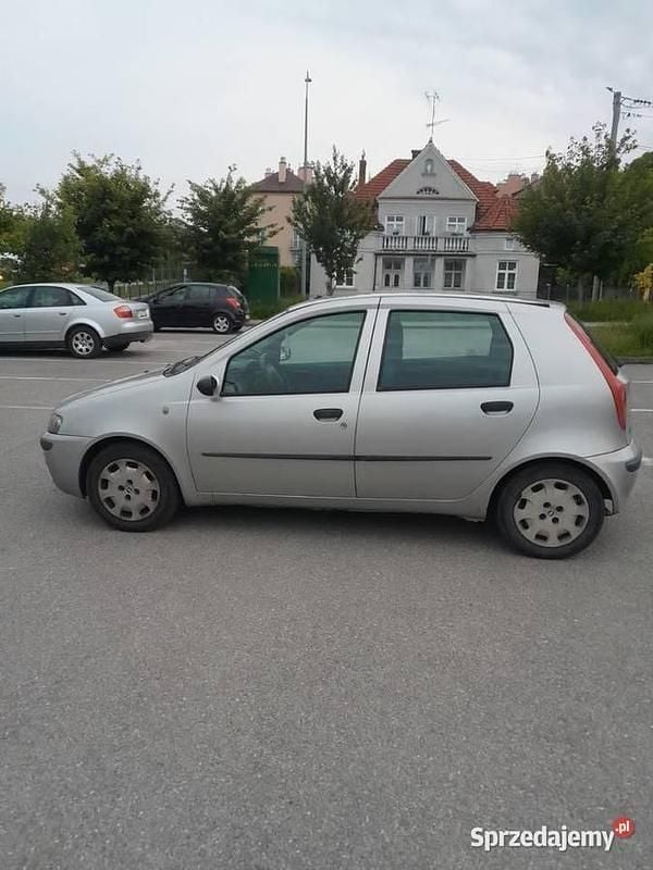 Używany Fiat Punto 1999 Srebrny Hatchback