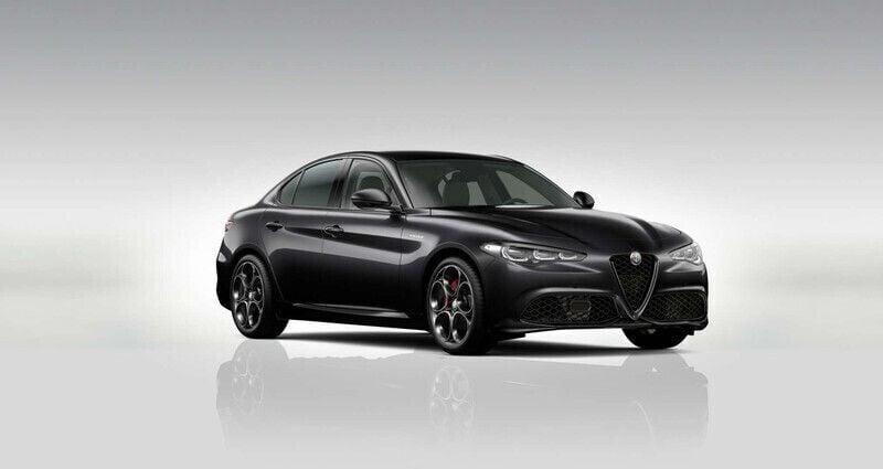 Lakier metalizowany czarny volcano black Nowe 2025 Alfa Romeo Giulia Veloce Sedan/Limuzyna | 219 900 zł - Obraz 1/4