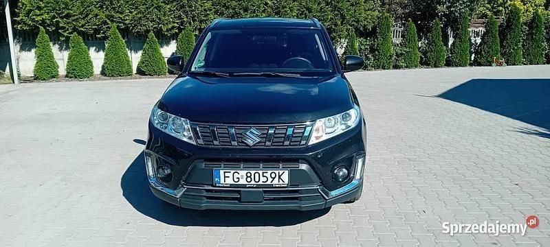 Czarny Używany 2019 Suzuki Vitara SUV | 53 900 zł (Uczciwa cena) - Obraz 1/4