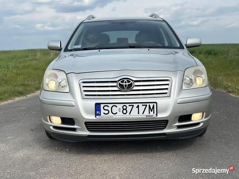Używany 2004 Toyota Avensis Kombi | 9500 zł (Uczciwa cena) - Obraz 1/4