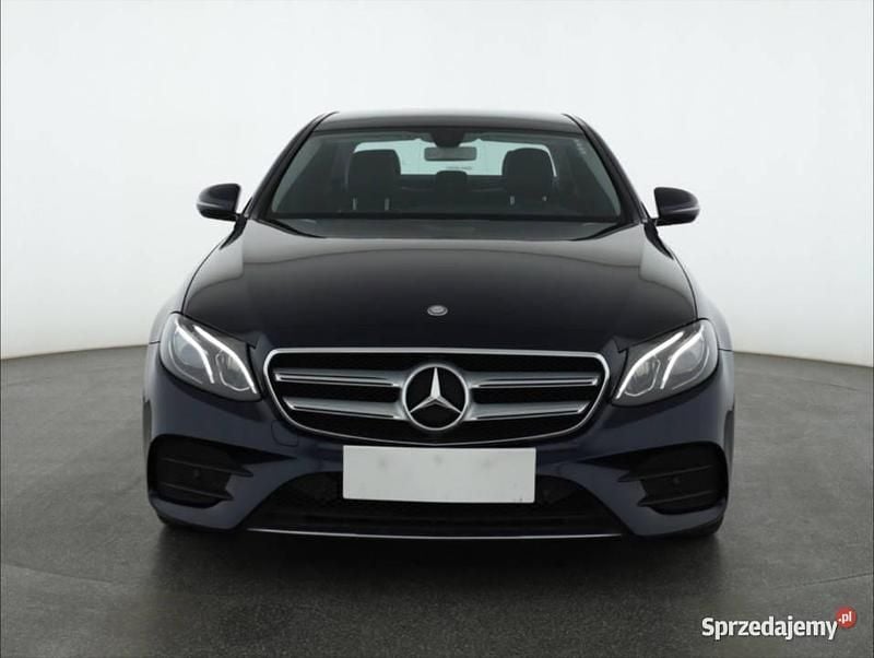 Niebieski Używany 2016 Mercedes E220 Sedan/Limuzyna | 91 999 zł (Dobra cena) - Obraz 1/4