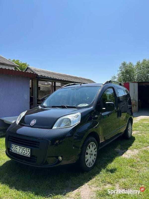 Używany 2008 Fiat Qubo Trekking Minivan | 11 500 zł - Obraz 1/4