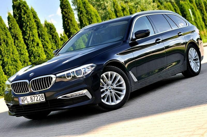 Inny (metalik, perła) Używany 2018 BMW 520 Kombi | 79 900 zł (Super Cena) - Obraz 1/4