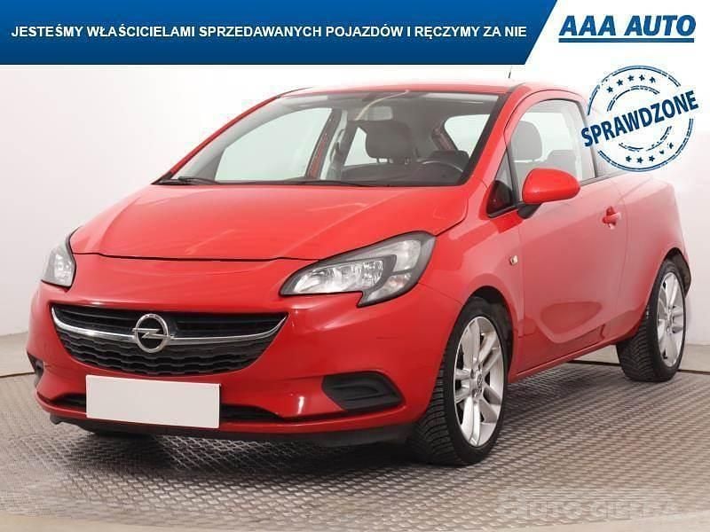 Używany Opel Corsa 2015 Czerwony Hatchback