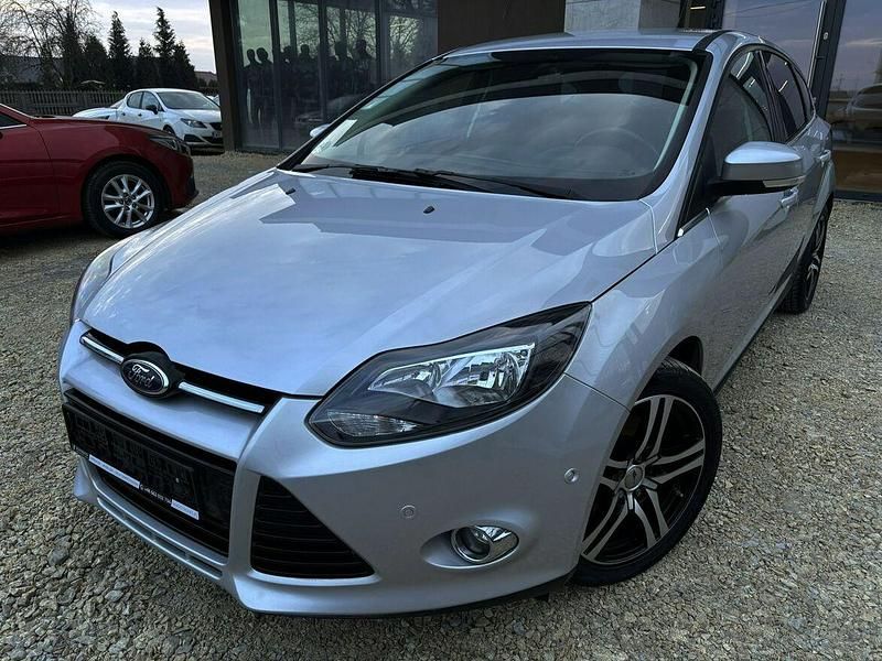Używany Ford Focus Titanium 2012 Srebrny Hatchback