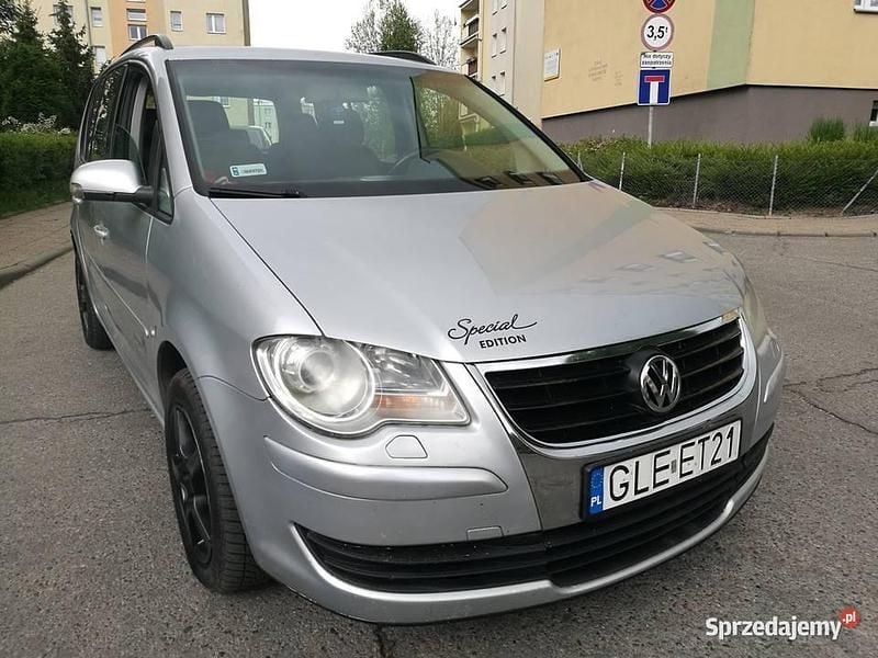 Używany VW Touran R 105 KM (77 kW) 2007 Srebrny Minivan