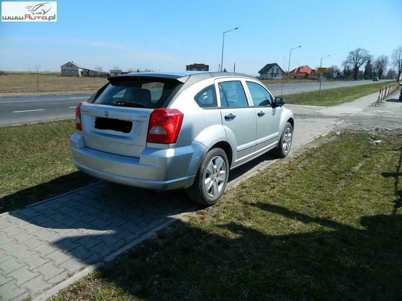 Używany Dodge Caliber 156 KM (114 kW) 2007 Srebrny Hatchback