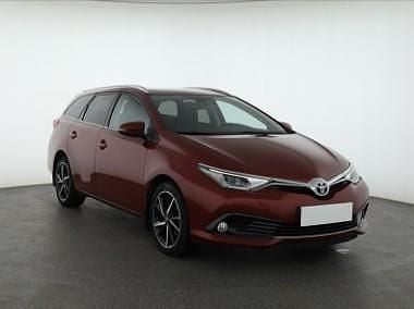 Czerwony Używany 2017 Toyota Auris Kombi | 49 999 zł (Uczciwa cena) - Obraz 1/4