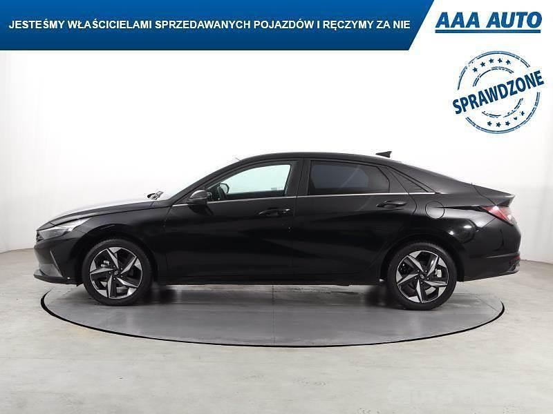 Używany Hyundai Elantra 123 KM (90 kW) 2022 Czarny Sedan/Limuzyna