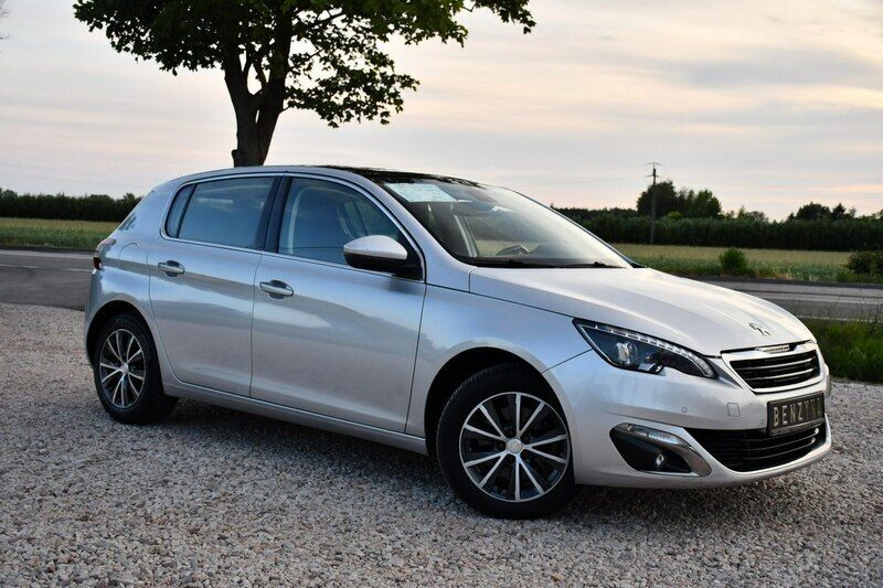 Używany Peugeot 308 156 KM (114 kW) 2014 Srebrny (metalik, perła) Hatchback