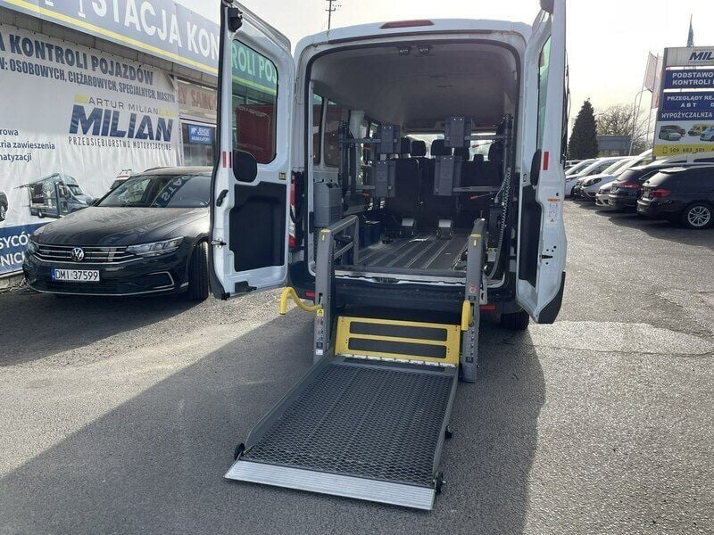 Używany Ford Transit 100 KM (73 kW) 2016 Biały Sedan/Limuzyna