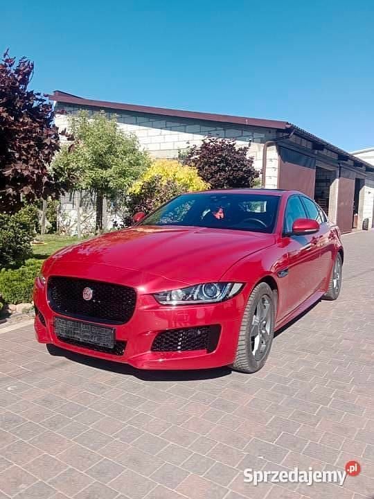 Czerwony Używany 2019 Jaguar XE R-Sport Sedan/Limuzyna | 85 000 zł (Dobra cena) - Obraz 1/4
