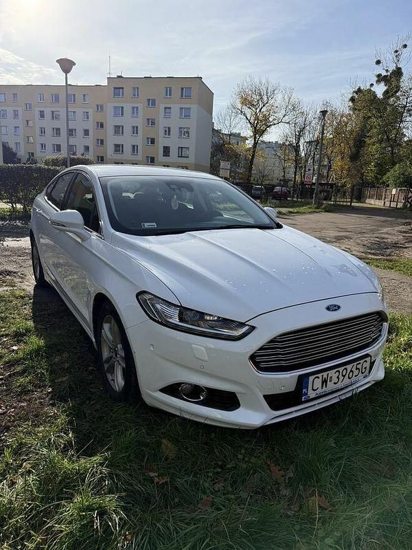 Biały Używany 2015 Ford Mondeo Titanium Hatchback | 42 500 zł (Drogi) - Obraz 1/4