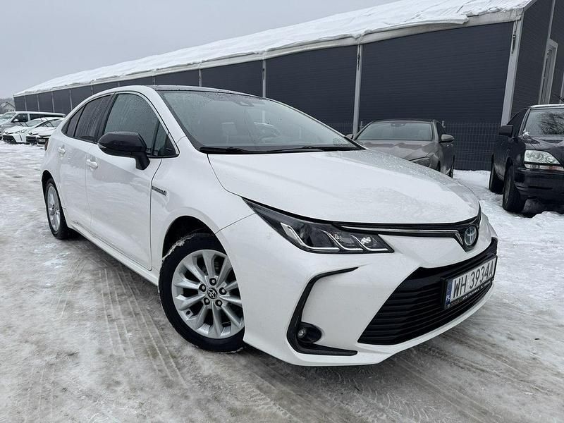 Używany Toyota Corolla 122 KM (89 kW) 2021 Biały Sedan/Limuzyna