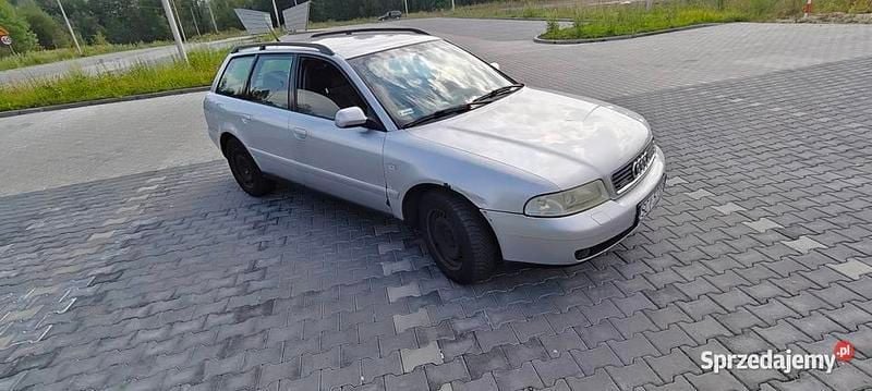 Używany Audi A4 1999 Srebrny Kombi