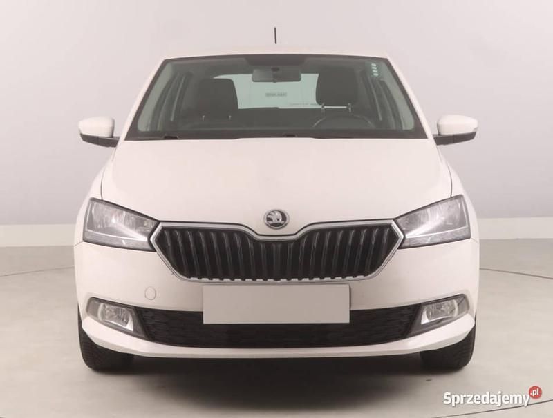 Biały Używany 2019 Skoda Fabia Kombi | 25 499 zł (Uczciwa cena) - Obraz 1/4