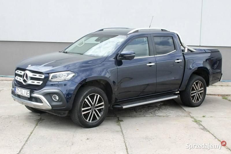 Granatowy Używany 2019 Mercedes A250 Sedan/Limuzyna | 108 000 zł - Obraz 1/4