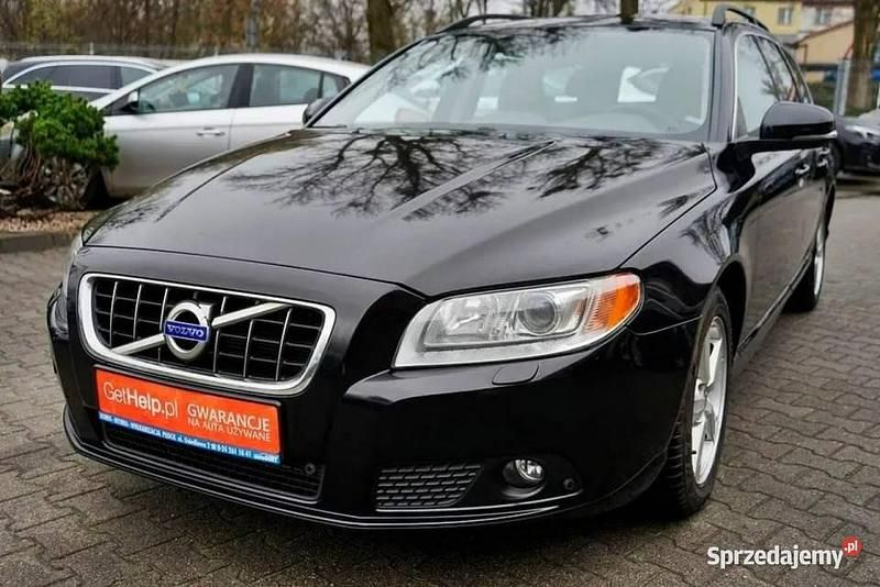 Używany Volvo V70 136 KM (100 kW) 2013 Czarny Kombi