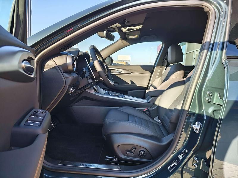 Nowe Alfa Romeo Tonale Veloce 175 KM (128 kW) 2025 Zielony  verde monza SUV