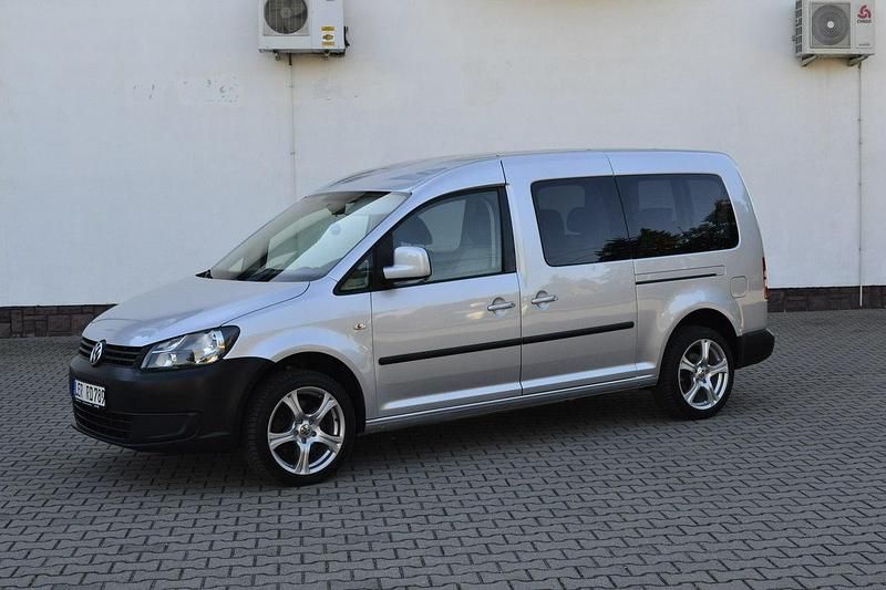 Używany VW Caddy 102 KM (75 kW) 2012 Srebrny (metalik) Minivan