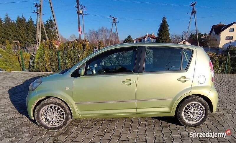 Zielony Używany 2005 Daihatsu Sirion Hatchback | 7400 zł - Obraz 1/4