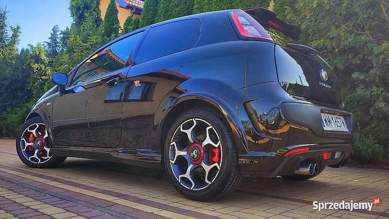 Czarny Używany 2013 Abarth Punto Evo Hatchback | 43 000 zł - Obraz 1/4