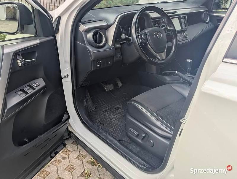 Używany Toyota RAV4 Hybrid 2016 Biały SUV