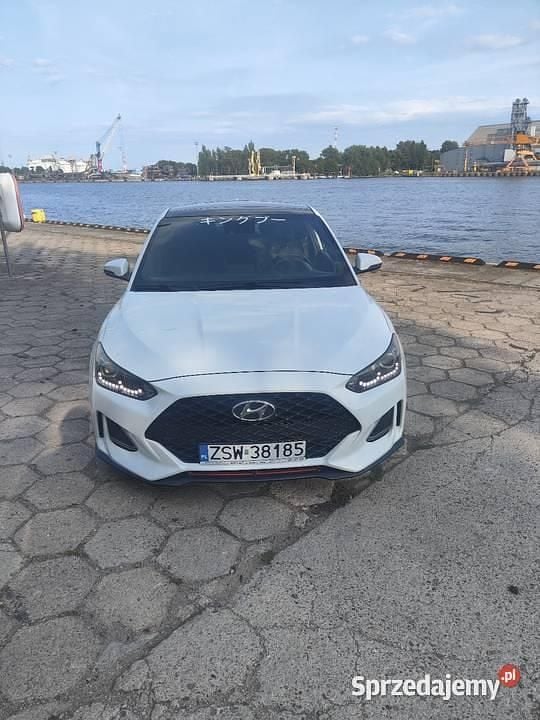 Biały Używany 2018 Hyundai Veloster Turbo Hatchback | 59 999 zł - Obraz 1/4