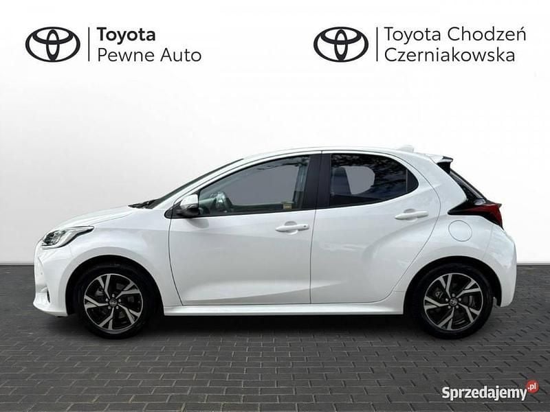 Biały Używany 2024 Toyota Yaris Hybrid Style Hatchback | 89 900 zł (Dobra cena) - Obraz 1/4