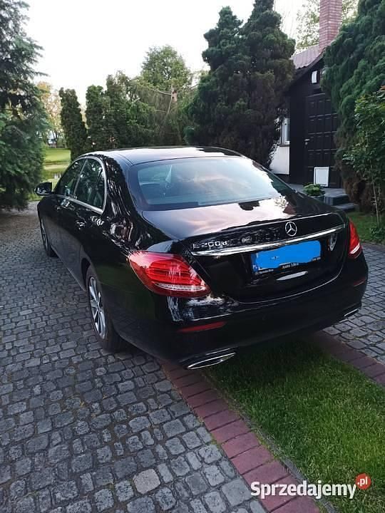 Czarny Używany 2018 Mercedes 200 Sedan/Limuzyna | 132 000 zł - Obraz 1/4