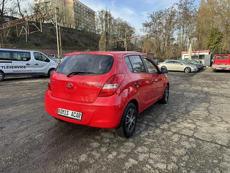 Używany Hyundai i20 78 KM (57 kW) 2009 Czerwony Hatchback