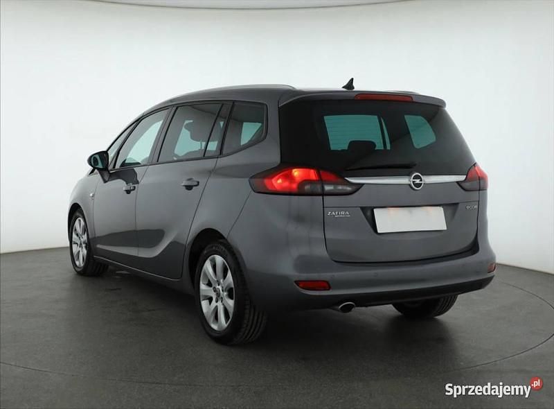 Używany Opel Zafira 2016 Szary Minivan