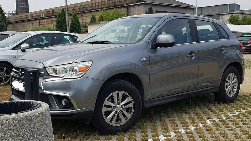 Używany Mitsubishi ASX Instyle 117 KM (86 kW) 2018 Biały SUV