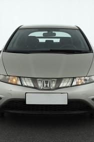 Używany Honda Civic 83 KM (61 kW) 2007 Beżowy Hatchback