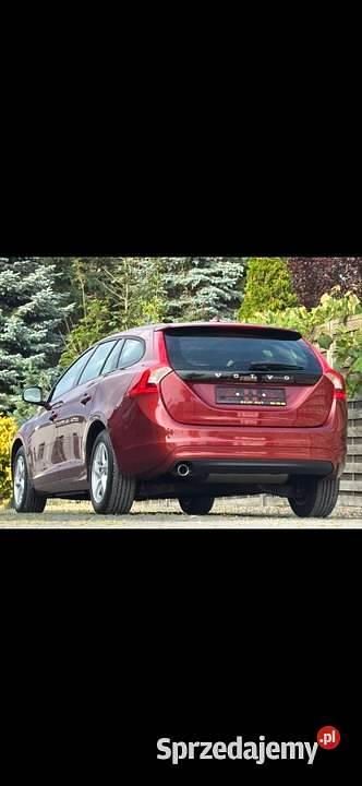 Bordowy Używany 2015 Volvo V70 Kombi | 28 369 zł (Dobra cena) - Obraz 1/4