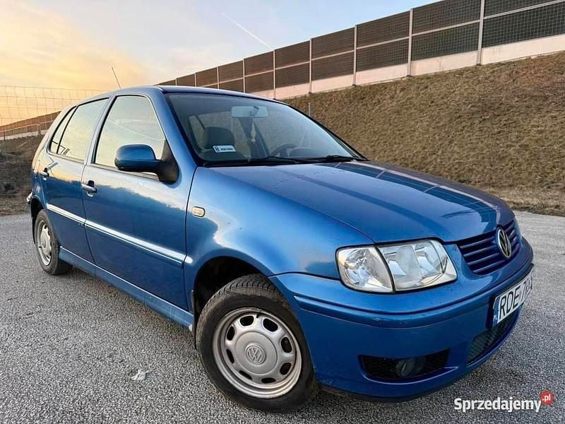 Używany VW Polo 2001 Niebieski Sedan/Limuzyna
