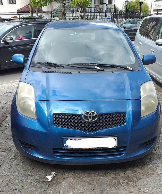 Niebieski Używany 2006 Toyota Yaris Sol Hatchback | 6000 zł (Uczciwa cena) - Obraz 1/3