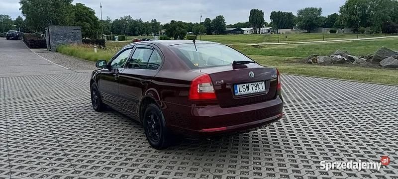 Bordowy Używany 2012 Skoda Octavia Hatchback | 22 000 zł (Uczciwa cena) - Obraz 1/4