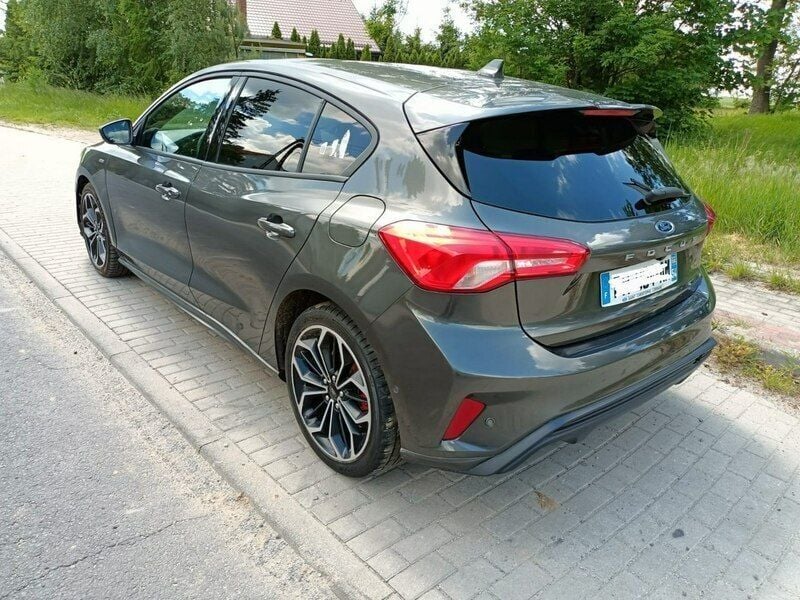 Szary (metalik) Używany 2019 Ford Focus ST-Line Hatchback | 38 999 zł - Obraz 1/4
