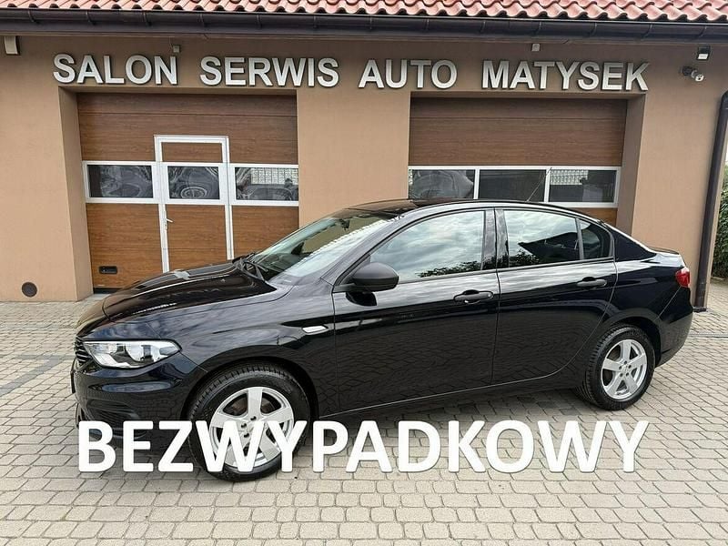 Czarny Używany 2016 Fiat Tipo Sedan/Limuzyna | 32 900 zł (Dość drogi) - Obraz 1/4