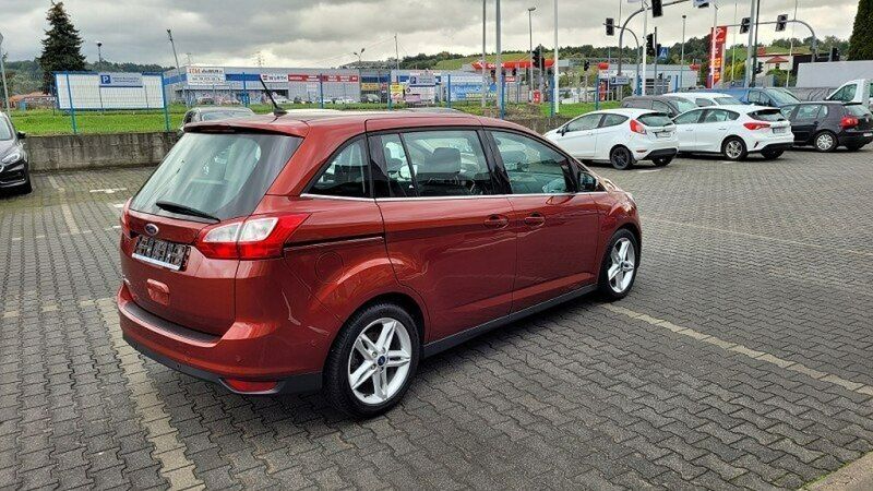 Używany Ford Grand C-Max Titanium 150 KM (110 kW) 2018 Bordowy Minivan