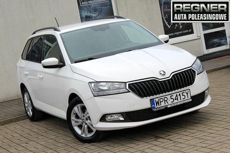 Biały Używany 2021 Skoda Fabia Ambition Kombi | 37 900 zł (Uczciwa cena) - Obraz 1/4