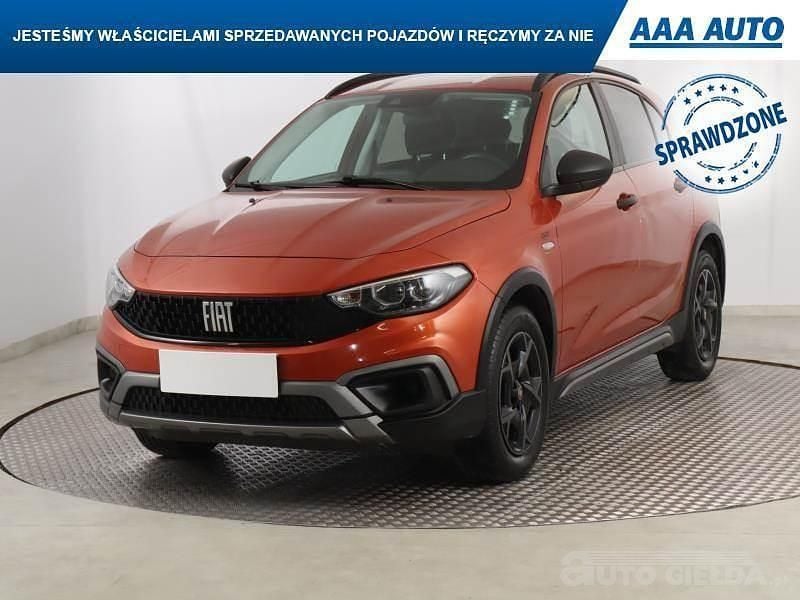 Używany Fiat Tipo 2021 Pomarańczowy