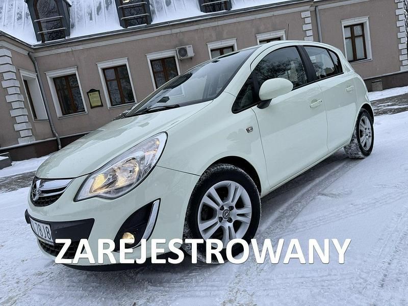 Srebrny (metalik) Używany 2008 Opel Corsa Hatchback | 15 900 zł (Dość drogi) - Obraz 1/4
